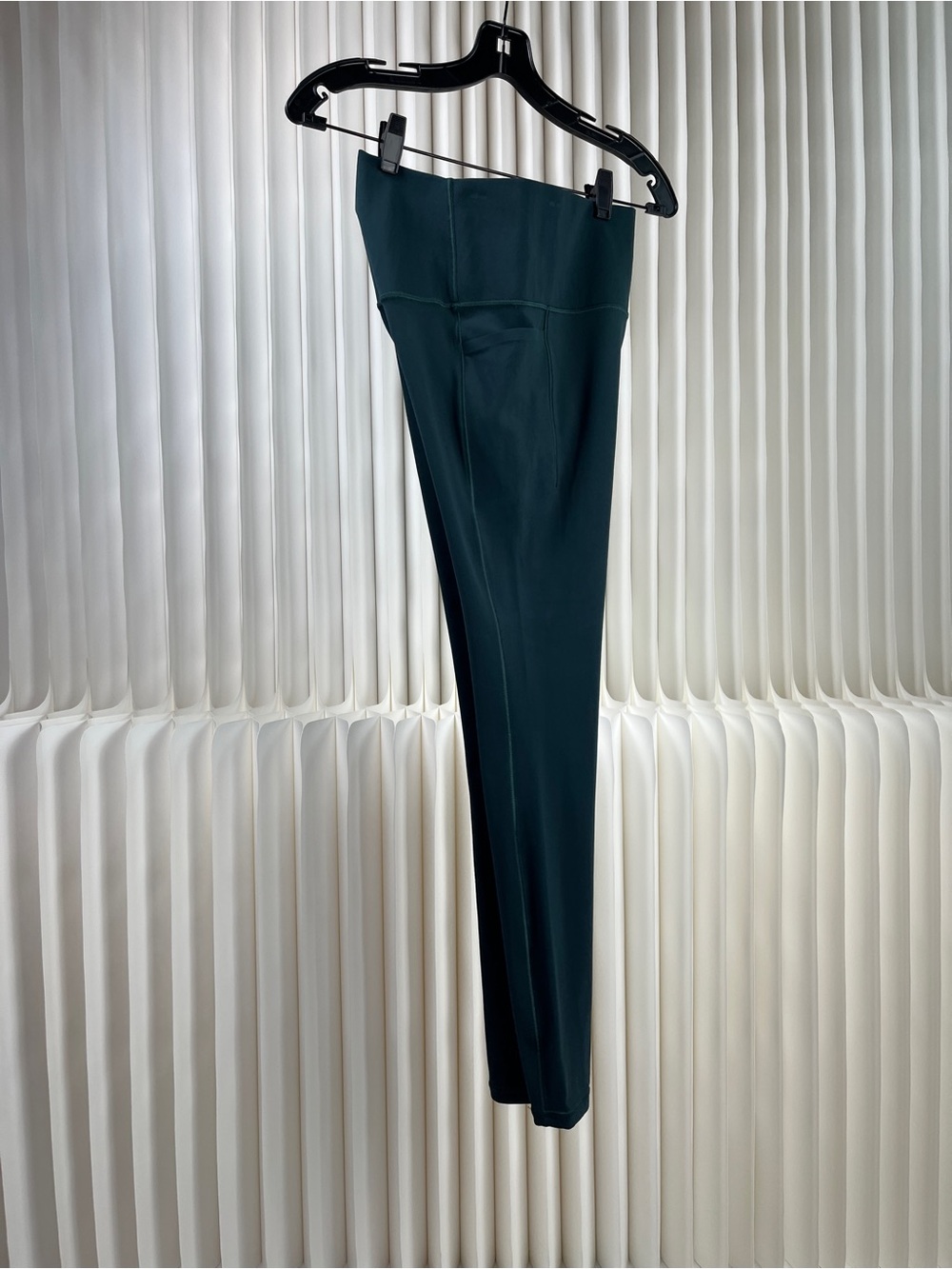 ATHLETA Salutation Stash High Rise Legging - Picture 9 of 14